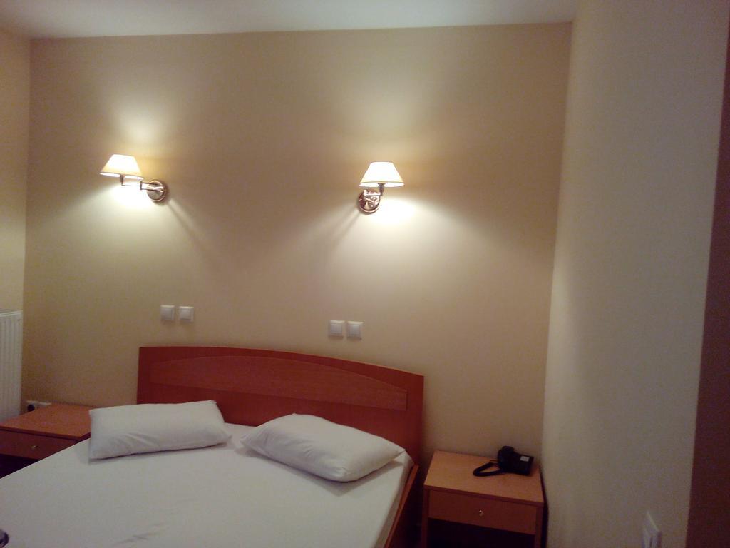 Cybele Guest Accommodation Atenas Exterior foto